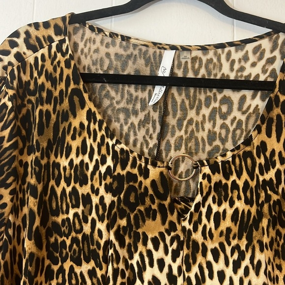 NWOT Animal Print Dress Plus Size 3X Lightweight Stretch Front metal Ring Detail - Picture 5 of 10